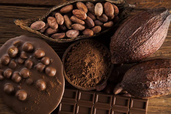 Aromatic cocoa and chocolate