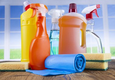 Temizlik ürünleri. Ev kavramı ve pencere arka plan