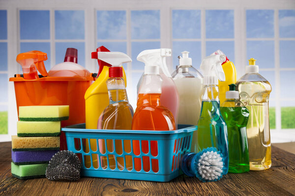 Группа различного чистящего оборудования
 