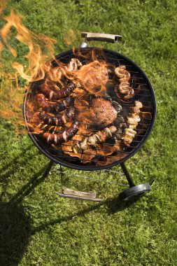Çeşitli lezzetli ızgara, Barbekü  