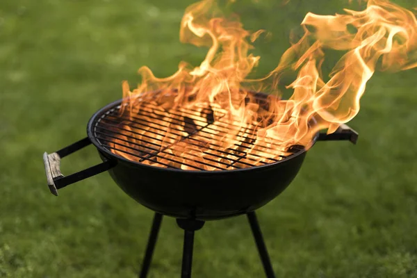 Fondo de fuego, parrilla — Foto de Stock