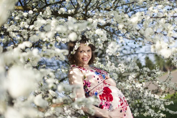 Mulher grávida bonita — Fotografia de Stock