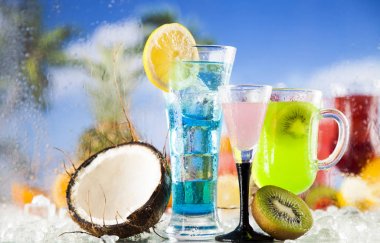 Tropik kokteyller seti