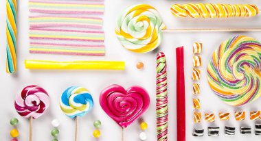 Şekerler çeşitli renk 