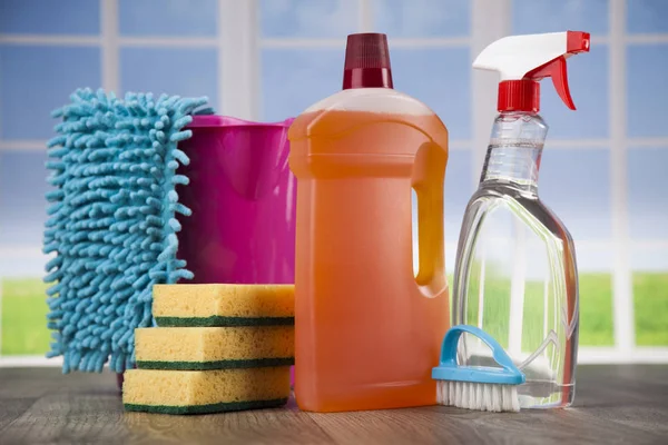 çeşitli temizlik ürünleri