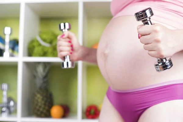 Donna Fitness incinta — Foto Stock