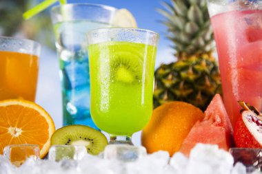 Tropik kokteyller seti