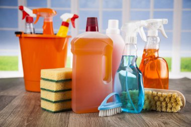 çeşitli temizlik ürünleri