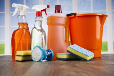 çeşitli temizlik ürünleri