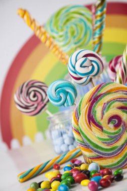 Şekerler çeşitli renk 