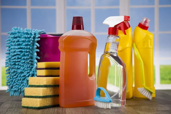 çeşitli temizlik ürünleri