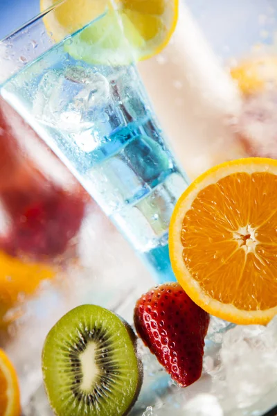 Variedad de bebidas frías —  Fotos de Stock