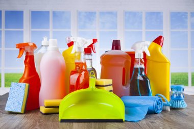 çeşitli temizlik ürünleri
