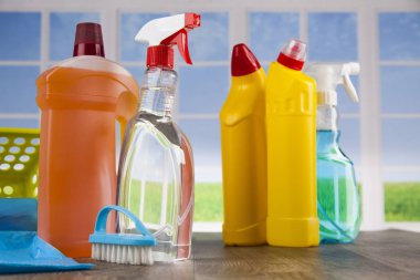 çeşitli temizlik ürünleri