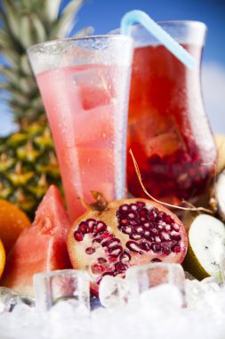 Çeşitli soğuk içecekler 