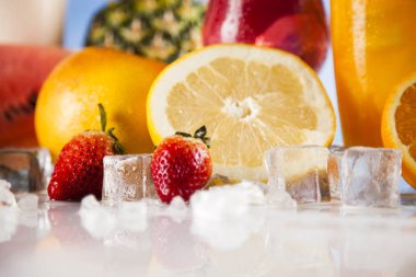 Çeşitli soğuk içecekler 