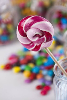Şekerler çeşitli renk 