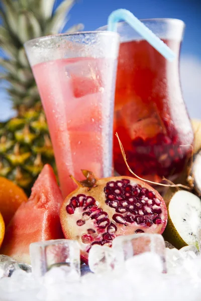 Çeşitli soğuk içecekler 