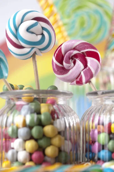 Cukierki w różnych kolorach — Zdjęcie stockowe