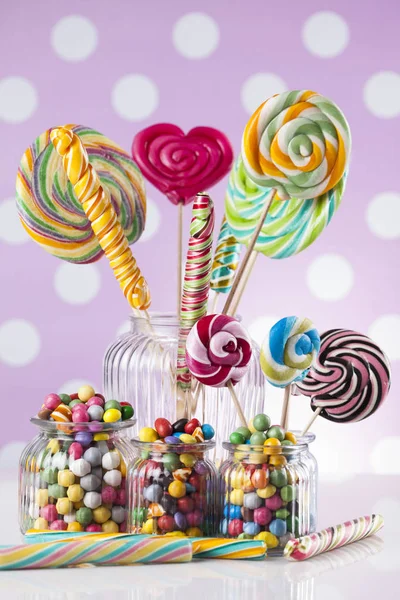 Blandade färgglada sötsaker — Stockfoto