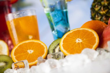 Çeşitli soğuk içecekler 