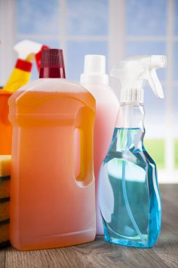 çeşitli temizlik ürünleri