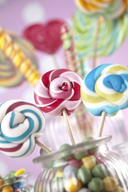 Şekerler çeşitli renk 