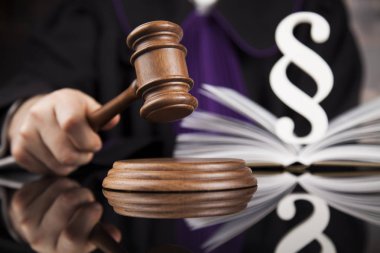  yargı ve hukuk Tema