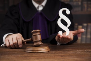 Adalet ve hukuk kavramı