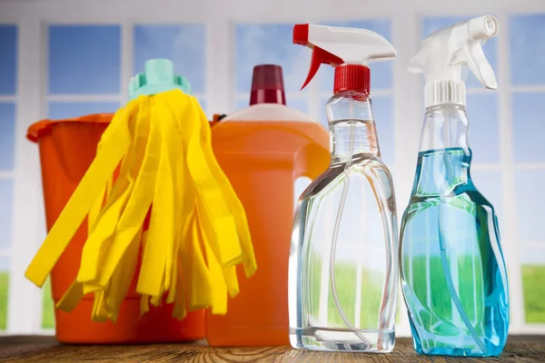 çeşitli temizlik ürünleri