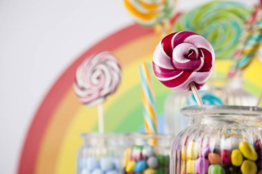 Şekerler çeşitli renk 