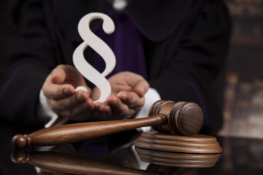  yargı ve hukuk Tema