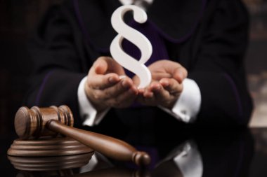 Adalet ve hukuk kavramı. 