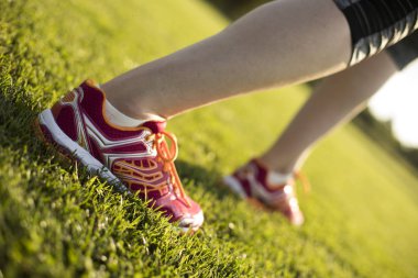 Koşan fitness kadını