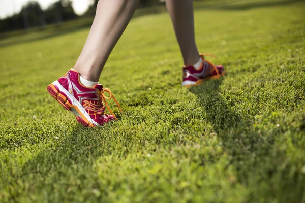 Fitness kvinna kör — Stockfoto