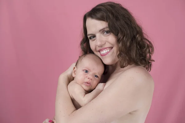 Schattig portret van moeder en baby — Stockfoto