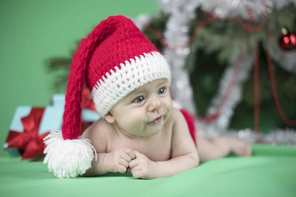 행복 한 산타 크리스마스 아기 — 스톡 사진