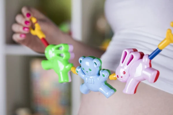 Gravid, baby leksak — Stockfoto