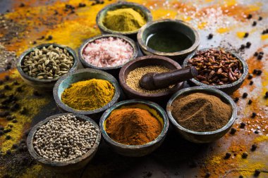 Çeşit çeşit çeşit baharat