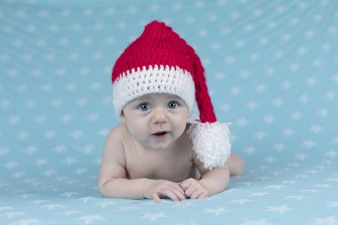 Bebek yılbaşı şapkası