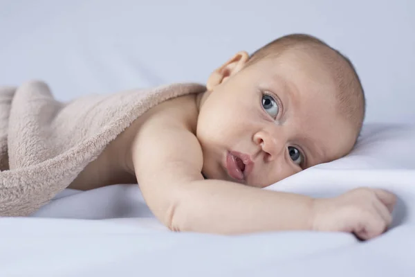 Yeni doğan bebek kız Telifsiz Stok Fotoğraflar