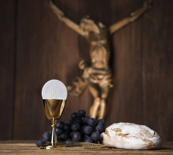 Sacrement de communion avec le symbole eucharistique . — Photo