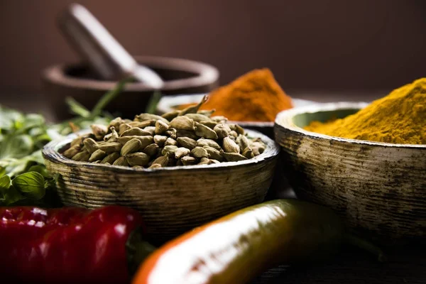 çeşitli baharatlar seçimi 