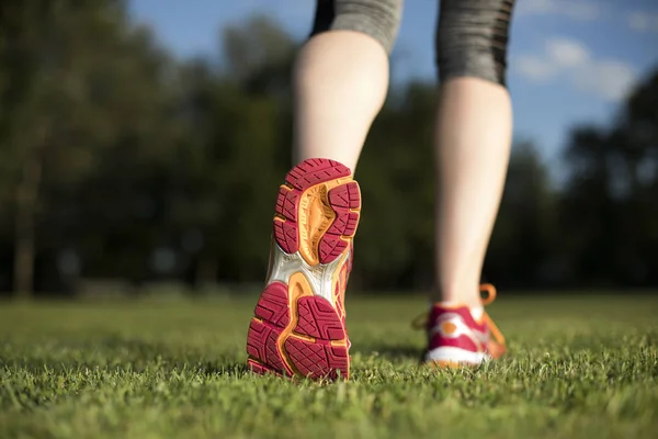 Fitness mulher correndo — Fotografia de Stock