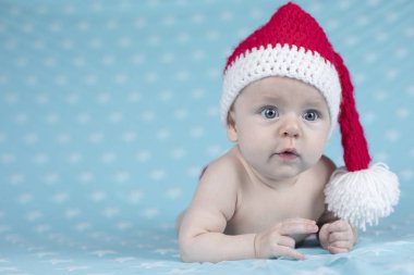 Bebek yılbaşı şapkası