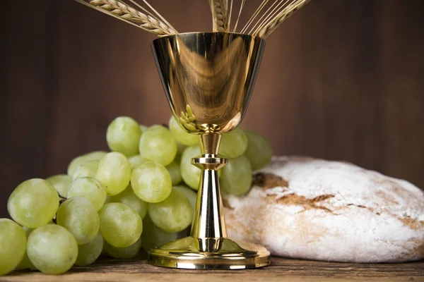 Sacrament van communie, symbool van de Eucharistie Rechtenvrije Stockfoto's