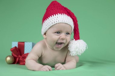 küçük şirin bebek kız  