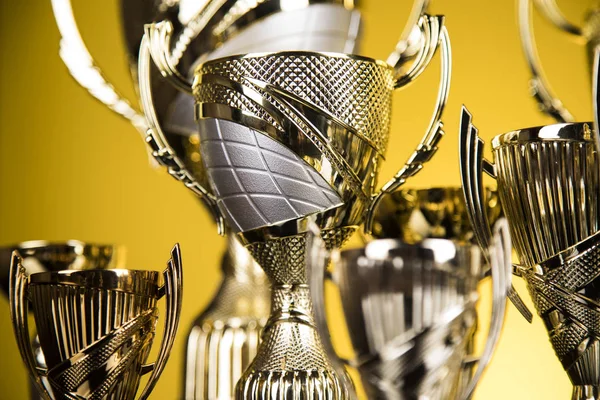 Βραβευμένο Και Πρωταθλήματος Έννοια Κύπελλο Τρόπαιο Για Τον Αθλητισμό Φόντο — Φωτογραφία Αρχείου