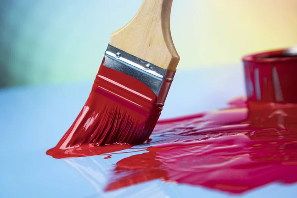 Metalen Blikken Met Kleurverf Penseel — Stockfoto