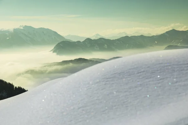 Spazio per il tuo testo, scena Wintr, splendida vista sulle montagne — Foto Stock